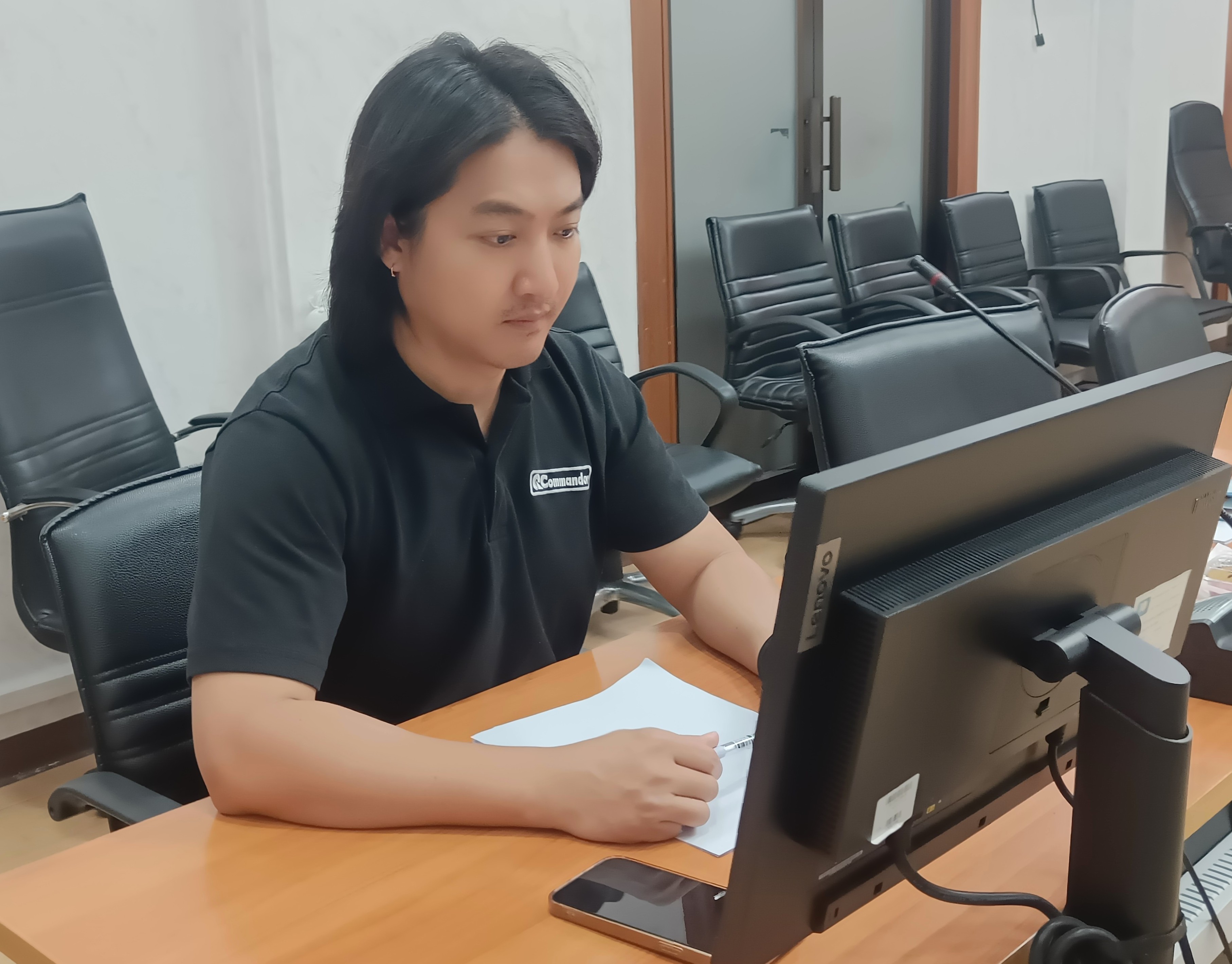 title -  ประชุมย่อยคณะทำงานฝ่ายติดตามประเมินผลการจัดงาน คณะทำงานที่ 7 การจัดงานวันคล้ายวันสถาปนาสำนักงานการปฏิรูปที่ดินเพื่อเกษตรกรรม (ส.ป.ก.) ครบรอบ 51 ปี พร้อมประชุมผ่านสื่ออิเล็กทรอนิกส์ (ผ่านระบบออนไลน์ Zoom Meeting)